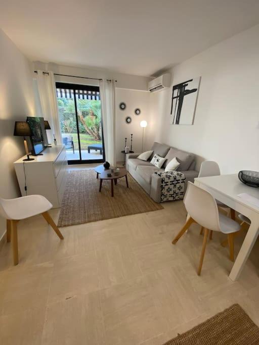 Apartamento T2 Avec Terrasse Et Jardin Cannes Exterior foto